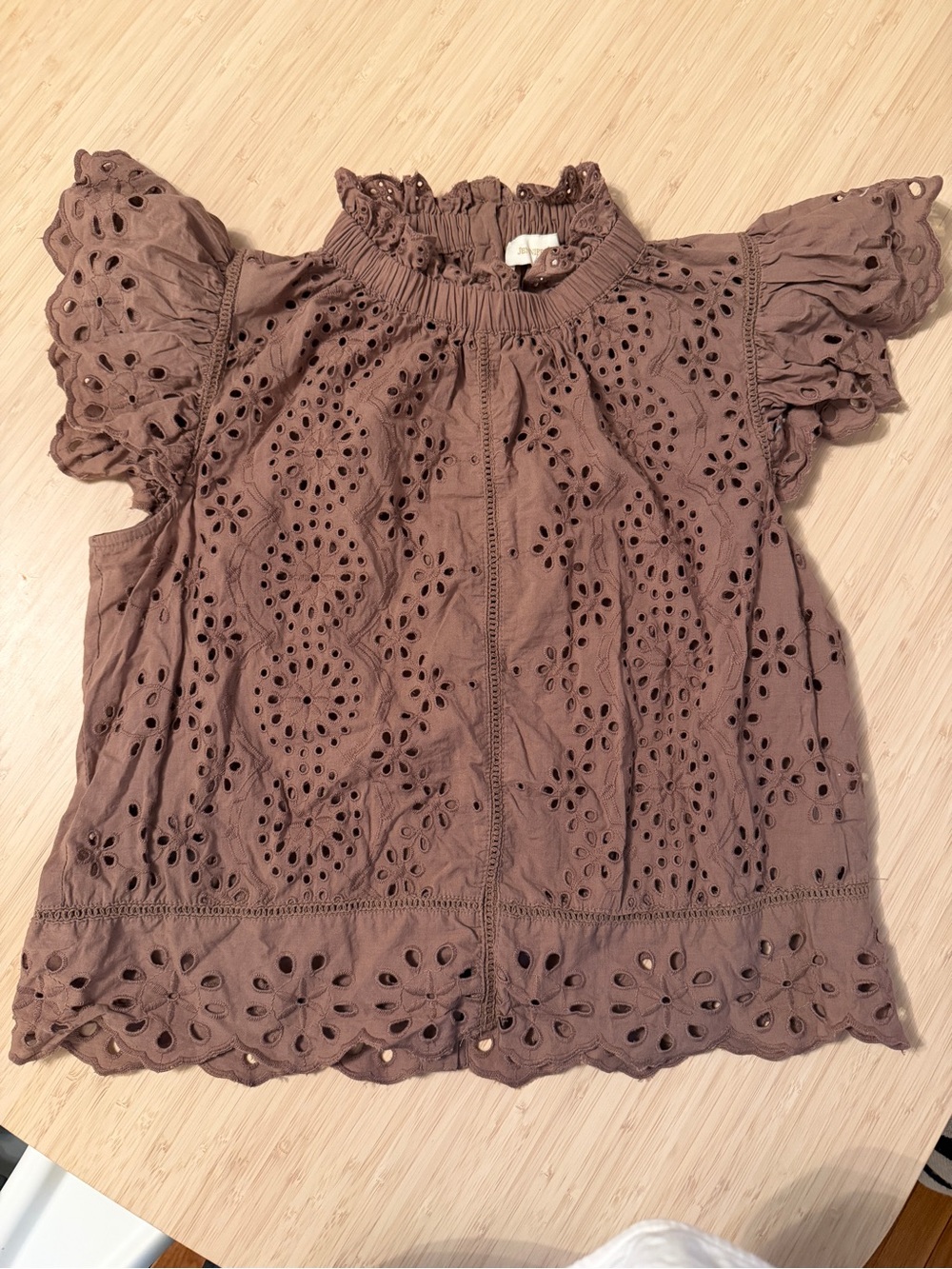 Embroidered Eyelet Flutter Sleeve Top - Dusty Mauve/ light brown